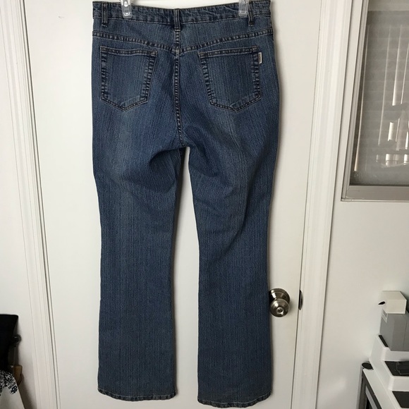 Daniel Jeans. Woman’s Flare size 13/14. - Picture 5 of 7